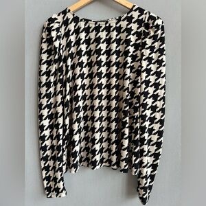 Melanie Lyne | Cream & Black Houndstooth Puff Sleeve Top | Size M